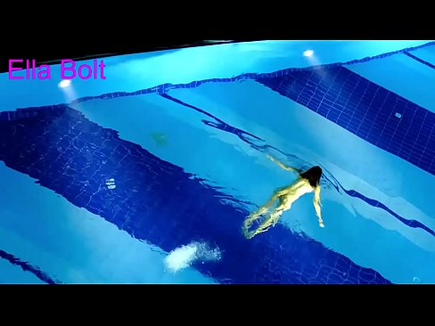 ❤️ నేను చూడటం ఆపలేను, ELLA BOLT రిసార్ట్ పూల్లో నగ్నంగా ఈత కొడుతూ దొరికిన యువ అందగత్తె ️❌ పోర్నో fb te.xxxifuck.ru ❌️